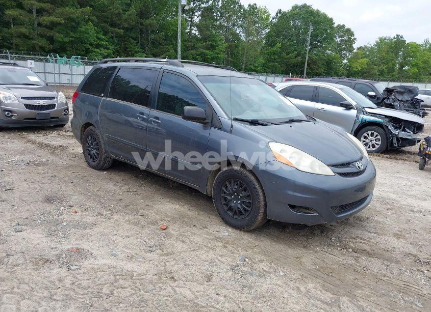 2008 Toyota Sienna LE (VIN 5TDZK23C48S117463) main photo