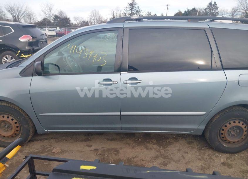 Photo 13 of 2008 Toyota Sienna LE (VIN 5TDZK23C48S138829)