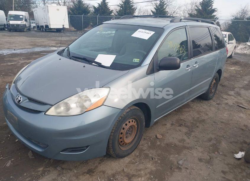 Photo 2 of 2008 Toyota Sienna LE (VIN 5TDZK23C48S138829)