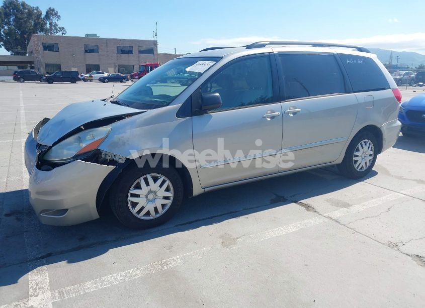 Photo 2 of 2008 Toyota Sienna LE (VIN 5TDZK23C48S161771)