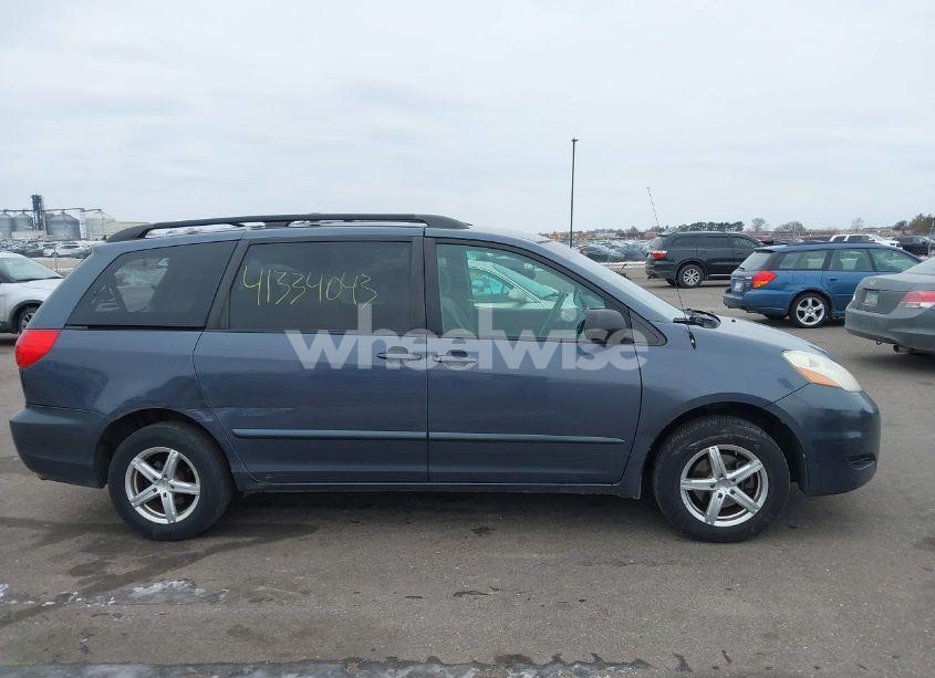 Photo 13 of 2008 Toyota Sienna LE (VIN 5TDZK23C48S174892)