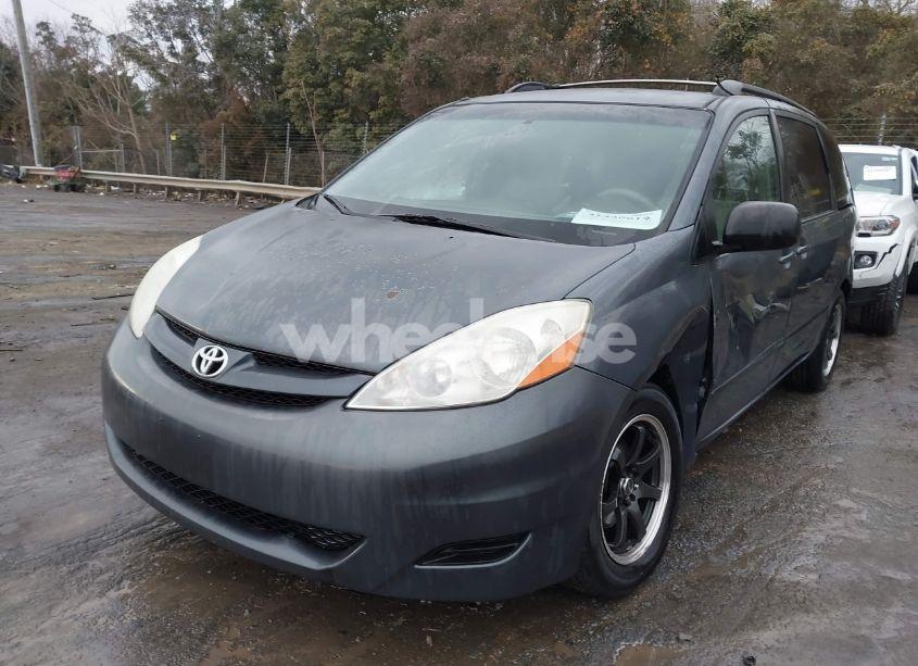 Photo 2 of 2008 Toyota Sienna LE (VIN 5TDZK23C48S201430)