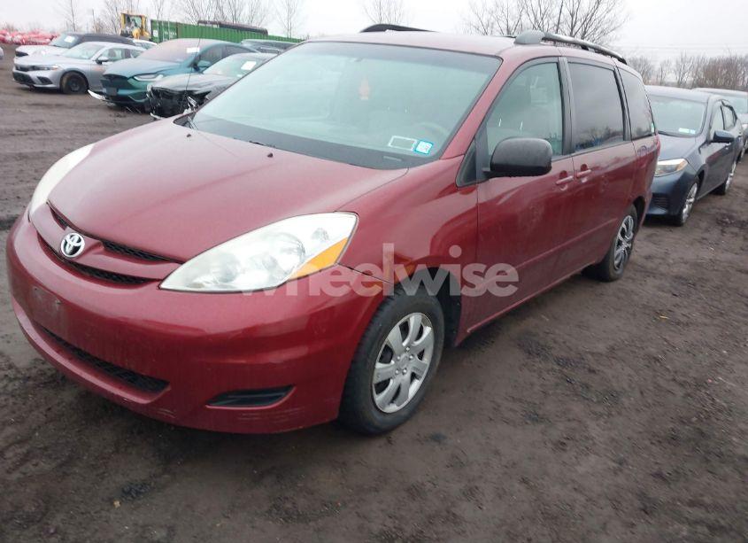 Photo 2 of 2009 Toyota Sienna LE (VIN 5TDZK23C49S228807)