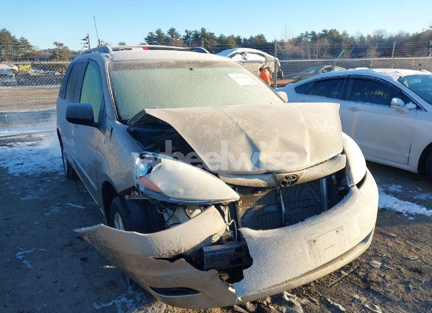 Photo 6 of 2009 Toyota Sienna LE (VIN 5TDZK23C49S233327)