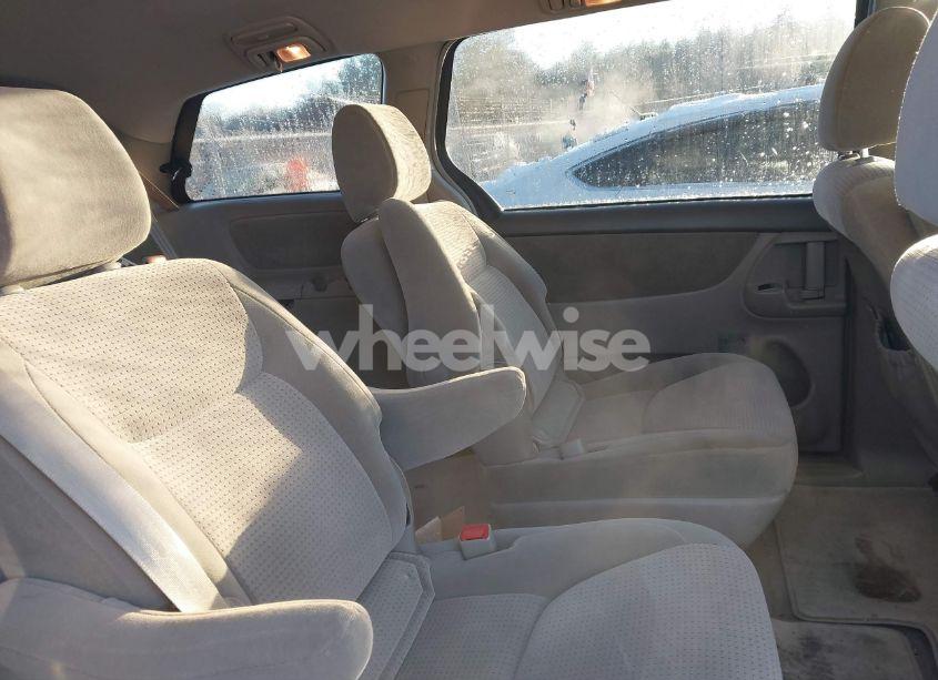 Photo 8 of 2009 Toyota Sienna LE (VIN 5TDZK23C49S233327)