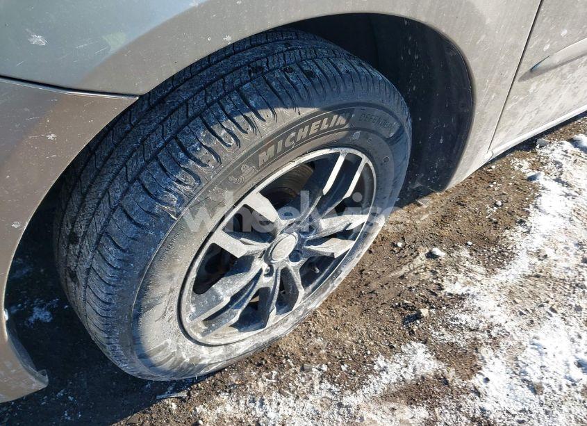 Photo 12 of 2009 Toyota Sienna CE (VIN 5TDZK23C49S243145)