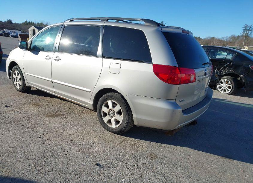 Photo 3 of 2009 Toyota Sienna LE (VIN 5TDZK23C49S256669)