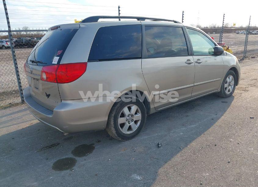 Photo 4 of 2009 Toyota Sienna LE (VIN 5TDZK23C49S268630)