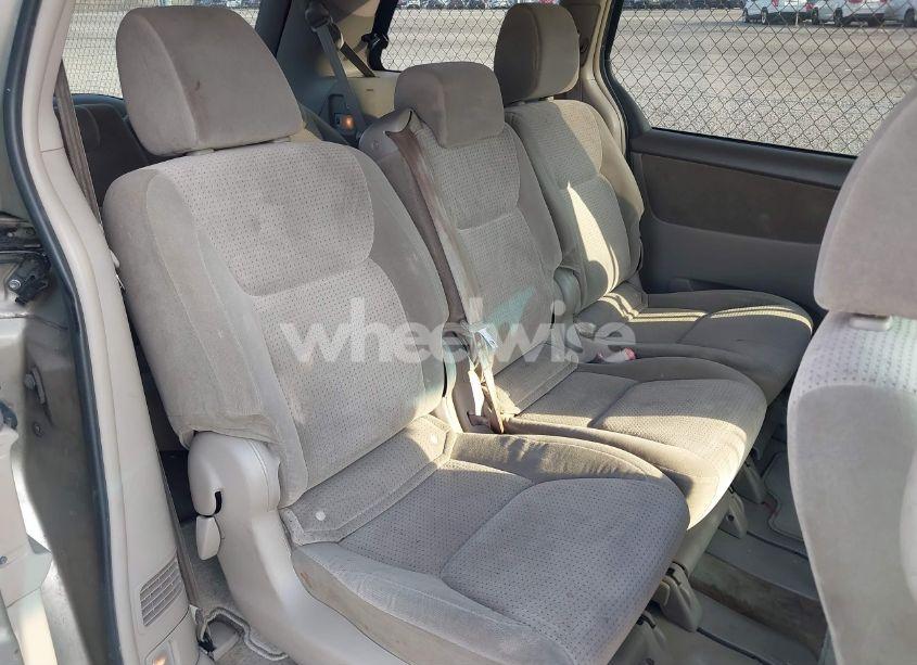 Photo 8 of 2009 Toyota Sienna LE (VIN 5TDZK23C49S268630)