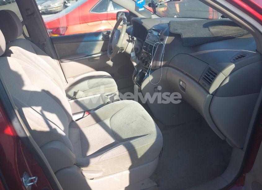 Photo 5 of 2009 Toyota Sienna LE (VIN 5TDZK23C49S274590)