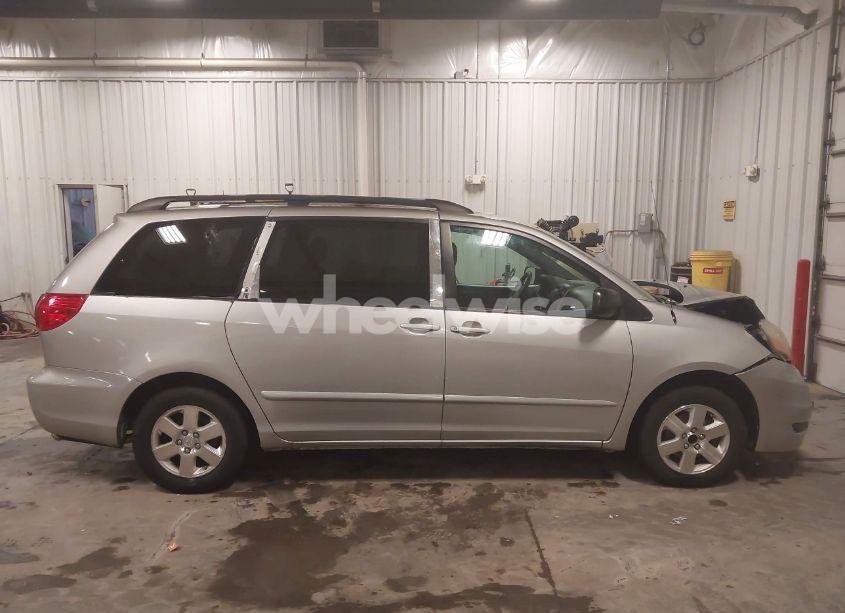 Photo 14 of 2009 Toyota Sienna LE (VIN 5TDZK23C49S278526)