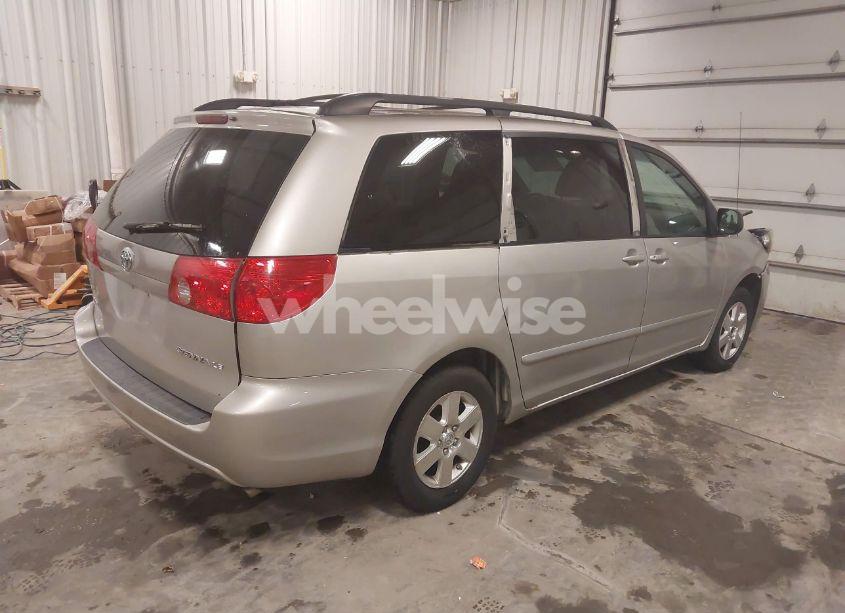 Photo 4 of 2009 Toyota Sienna LE (VIN 5TDZK23C49S278526)