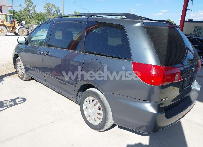 Photo 3 of 2007 Toyota Sienna LE (VIN 5TDZK23C57S011117)