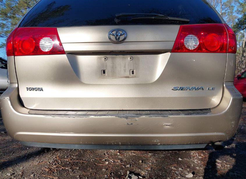 Photo 15 of 2007 Toyota Sienna LE (VIN 5TDZK23C57S014826)