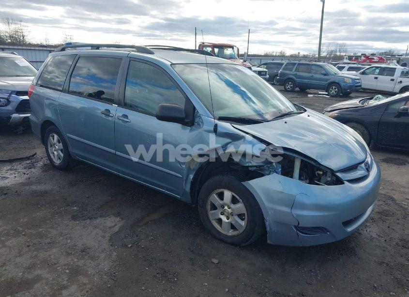 2007 Toyota Sienna LE (VIN 5TDZK23C57S015099) main photo