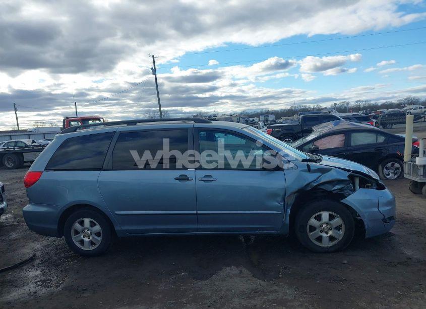 Photo 13 of 2007 Toyota Sienna LE (VIN 5TDZK23C57S015099)