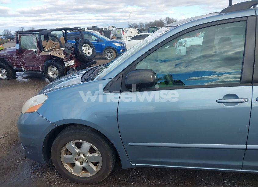 Photo 19 of 2007 Toyota Sienna LE (VIN 5TDZK23C57S015099)