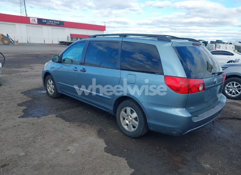 Photo 3 of 2007 Toyota Sienna LE (VIN 5TDZK23C57S015099)