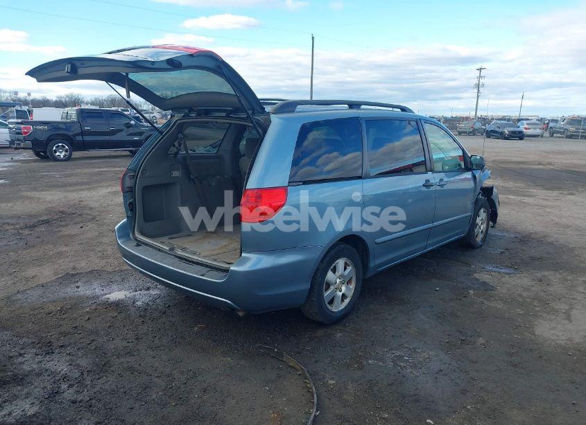 Photo 4 of 2007 Toyota Sienna LE (VIN 5TDZK23C57S015099)