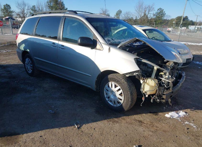 2007 Toyota Sienna CE (VIN 5TDZK23C57S034378) main photo