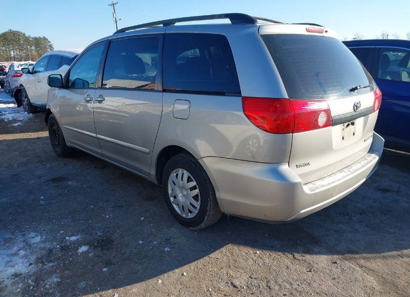 Photo 3 of 2007 Toyota Sienna CE (VIN 5TDZK23C57S034378)