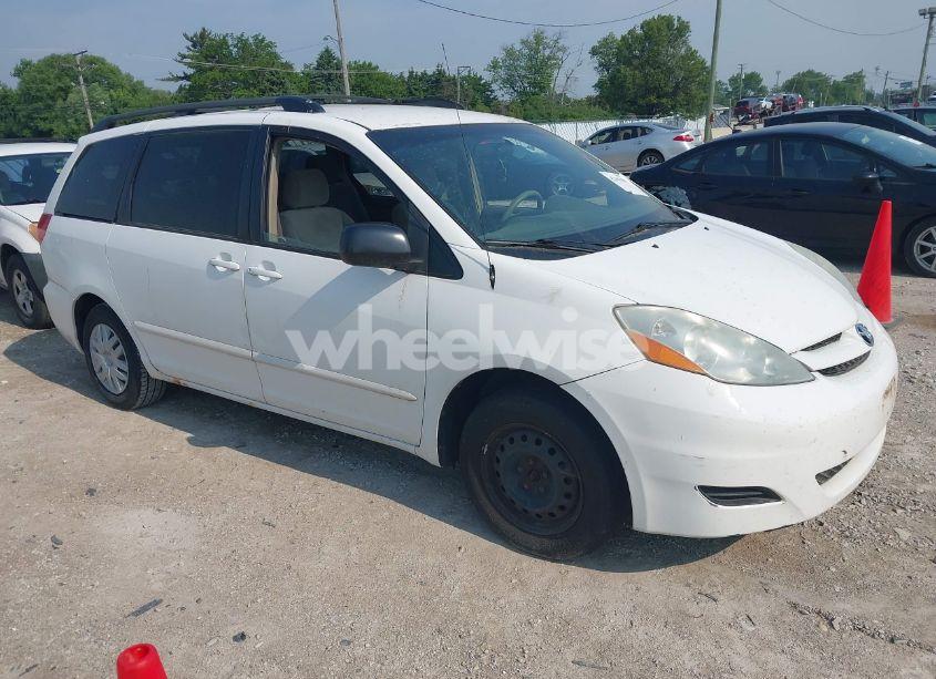 2007 Toyota Sienna LE (VIN 5TDZK23C57S049348) main photo