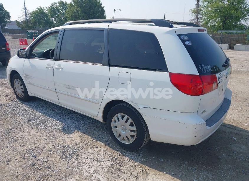 Photo 3 of 2007 Toyota Sienna LE (VIN 5TDZK23C57S049348)