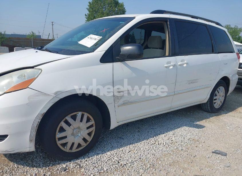 Photo 6 of 2007 Toyota Sienna LE (VIN 5TDZK23C57S049348)