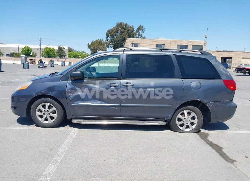 Photo 14 of 2007 Toyota Sienna LE (VIN 5TDZK23C57S073598)