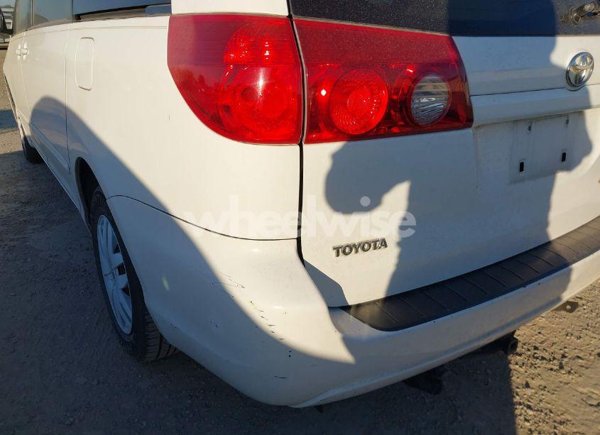 Photo 6 of 2007 Toyota Sienna LE (VIN 5TDZK23C57S079403)