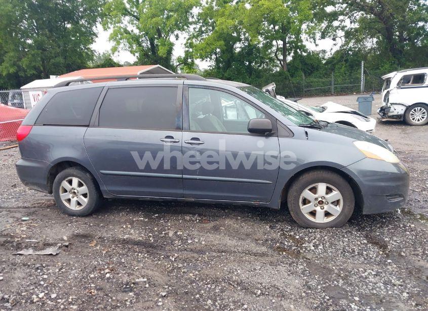 Photo 13 of 2008 Toyota Sienna LE (VIN 5TDZK23C58S103460)