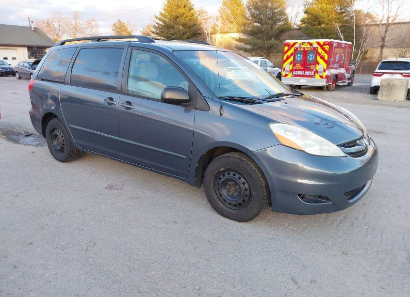 2008 Toyota Sienna LE (VIN 5TDZK23C58S114085) main photo