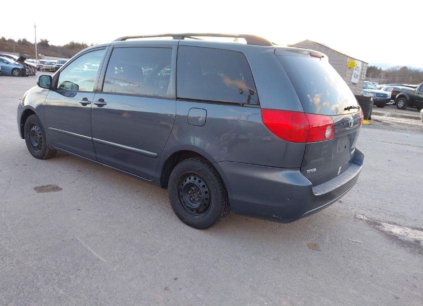 Photo 3 of 2008 Toyota Sienna LE (VIN 5TDZK23C58S114085)