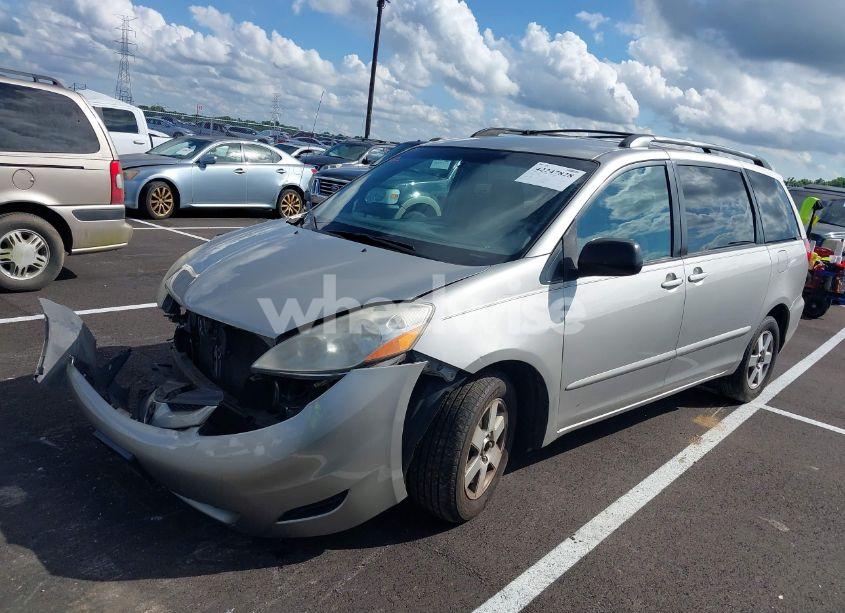 Photo 2 of 2008 Toyota Sienna LE (VIN 5TDZK23C58S161181)
