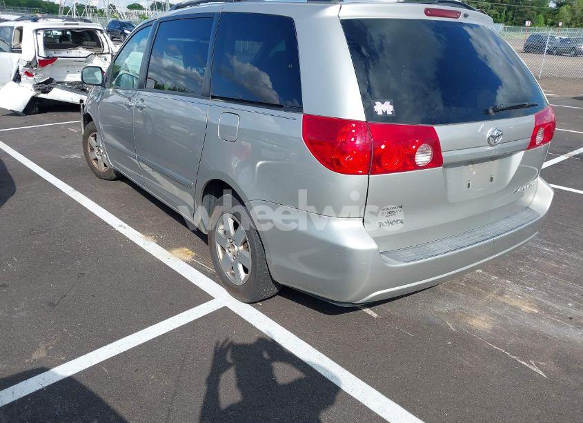 Photo 3 of 2008 Toyota Sienna LE (VIN 5TDZK23C58S161181)