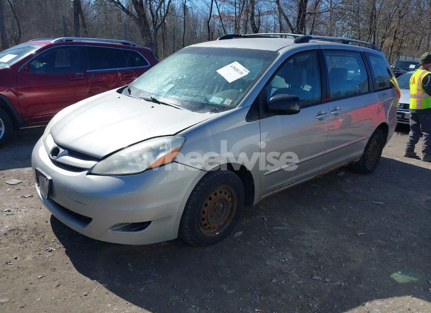 Photo 2 of 2008 Toyota Sienna CE (VIN 5TDZK23C58S223145)