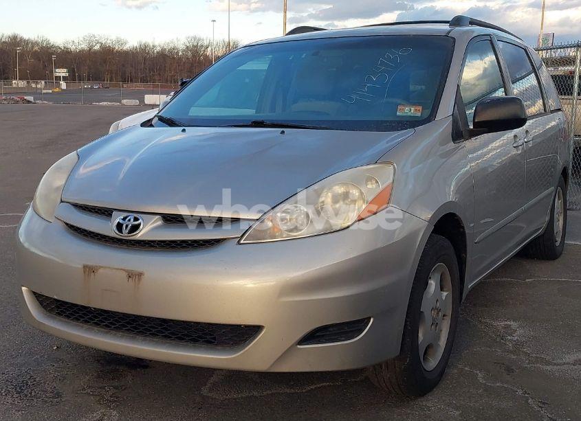 Photo 2 of 2009 Toyota Sienna LE (VIN 5TDZK23C59S236379)