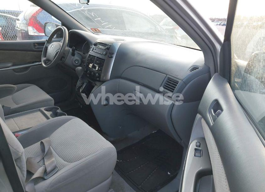 Photo 5 of 2009 Toyota Sienna LE (VIN 5TDZK23C59S236379)