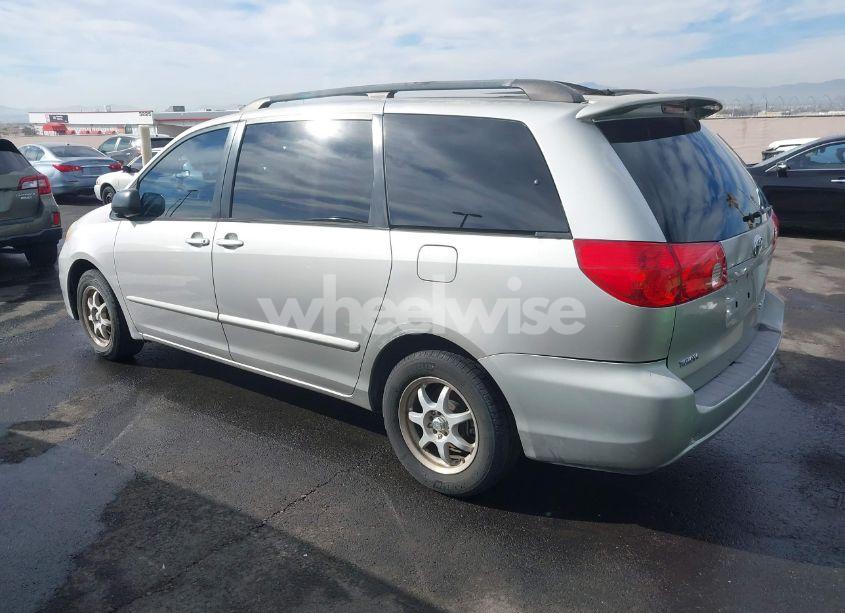 Photo 3 of 2009 Toyota Sienna LE (VIN 5TDZK23C59S251996)