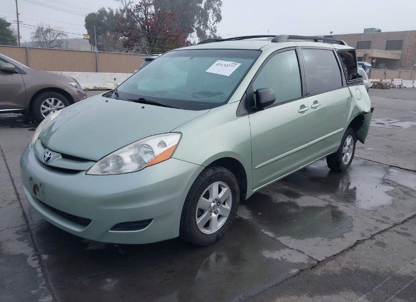 Photo 2 of 2009 Toyota Sienna LE (VIN 5TDZK23C59S254154)