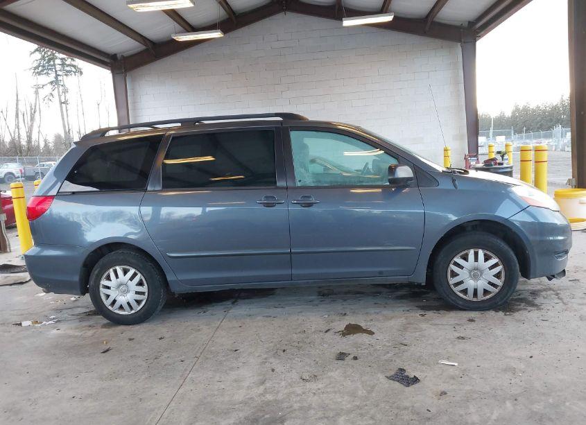 Photo 13 of 2009 Toyota Sienna LE (VIN 5TDZK23C59S279930)