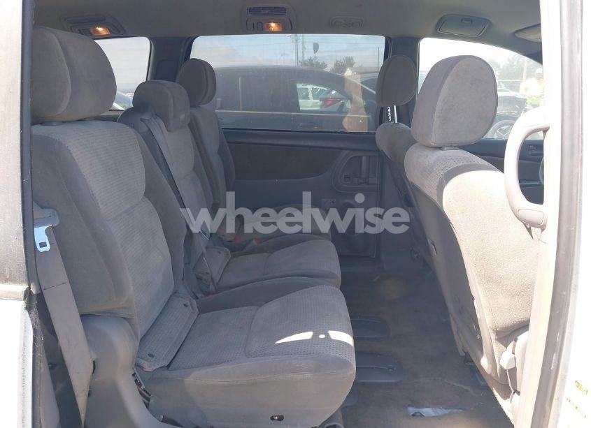 Photo 8 of 2007 Toyota Sienna LE (VIN 5TDZK23C67S012339)