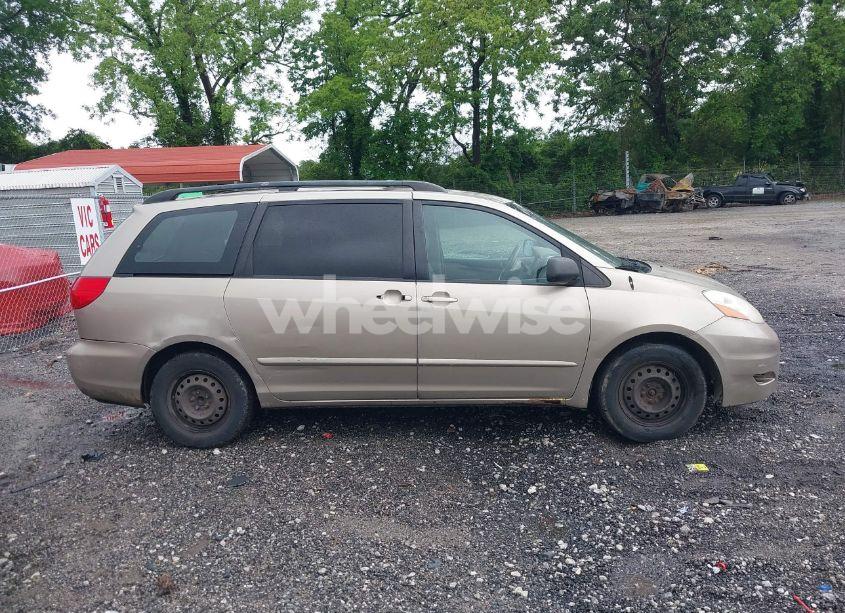 Photo 13 of 2007 Toyota Sienna LE (VIN 5TDZK23C67S013099)