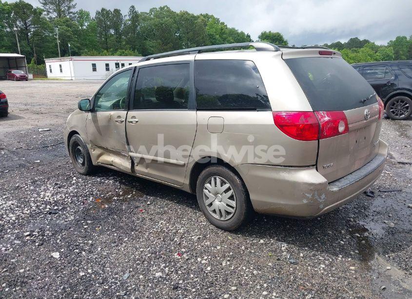 Photo 3 of 2007 Toyota Sienna LE (VIN 5TDZK23C67S013099)