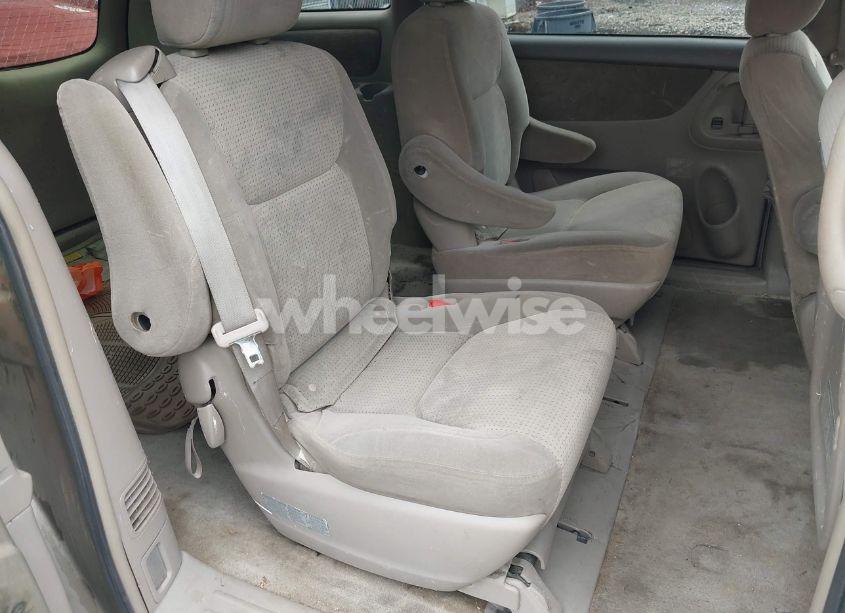 Photo 8 of 2007 Toyota Sienna LE (VIN 5TDZK23C67S013099)