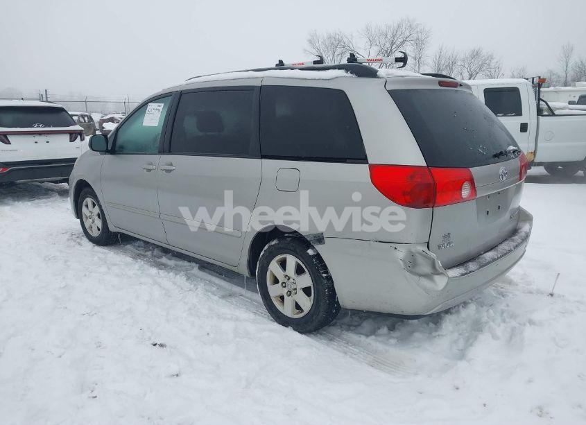 Photo 3 of 2007 Toyota Sienna LE (VIN 5TDZK23C67S032476)