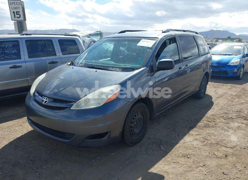 Photo 2 of 2008 Toyota Sienna CE (VIN 5TDZK23C68S111602)
