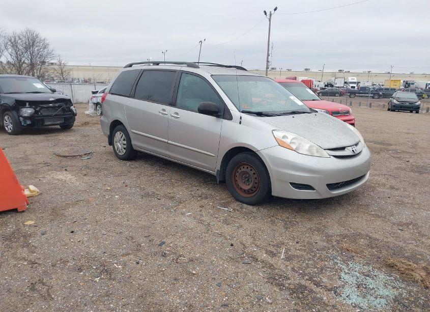 2008 Toyota Sienna LE (VIN 5TDZK23C68S111812) main photo