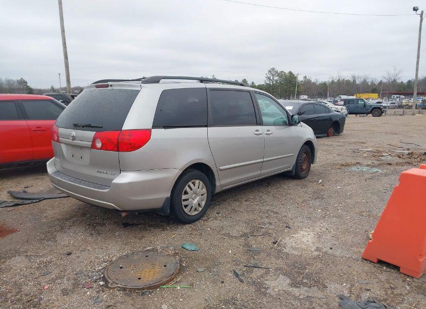 Photo 4 of 2008 Toyota Sienna LE (VIN 5TDZK23C68S111812)