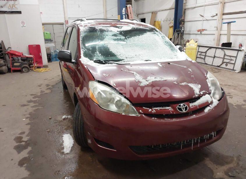 2008 Toyota Sienna LE (VIN 5TDZK23C68S132983) main photo